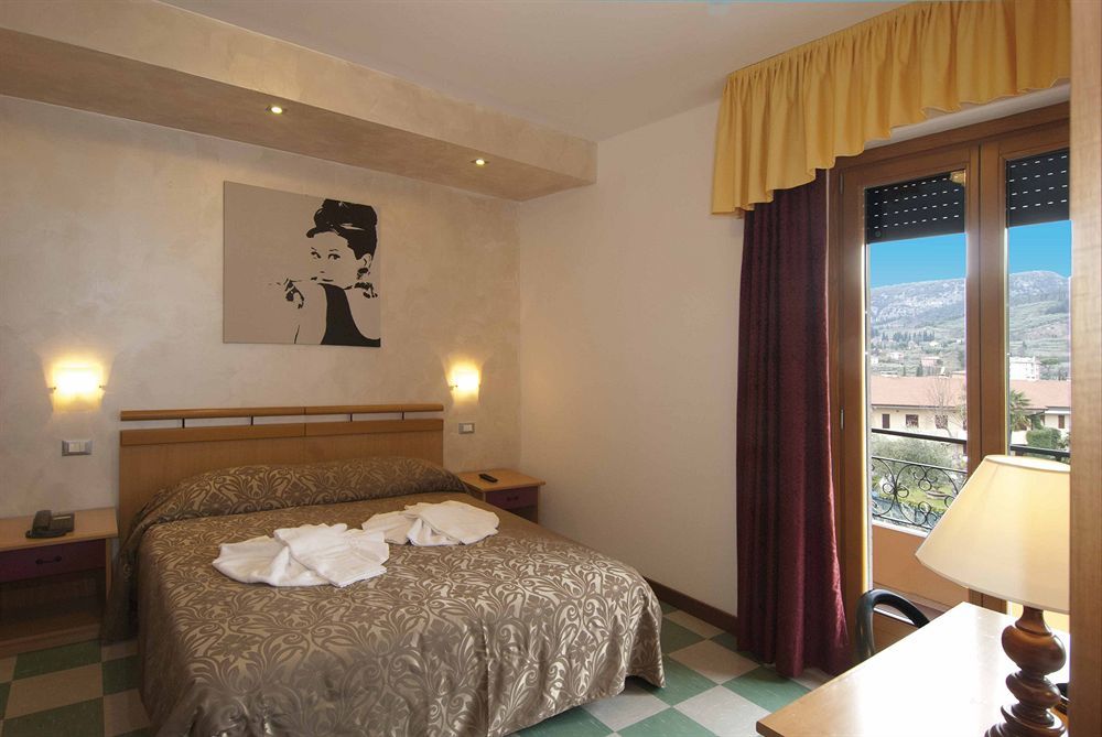 Hotel Italia Garda  Exteriér fotografie